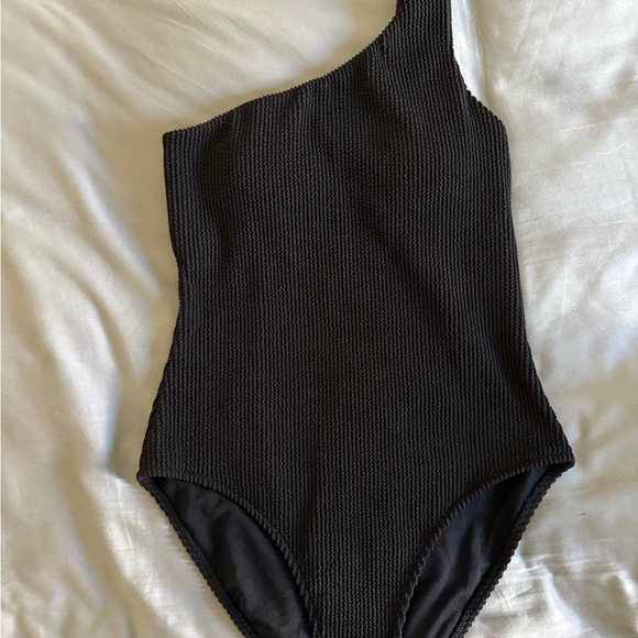 Boden Elegant Black Swimsuit - Picture 2 of 5